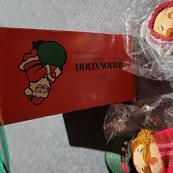 Christmas TREES decoration by innovation made taiwan singer figure canada Noël - Picture 6 of 13